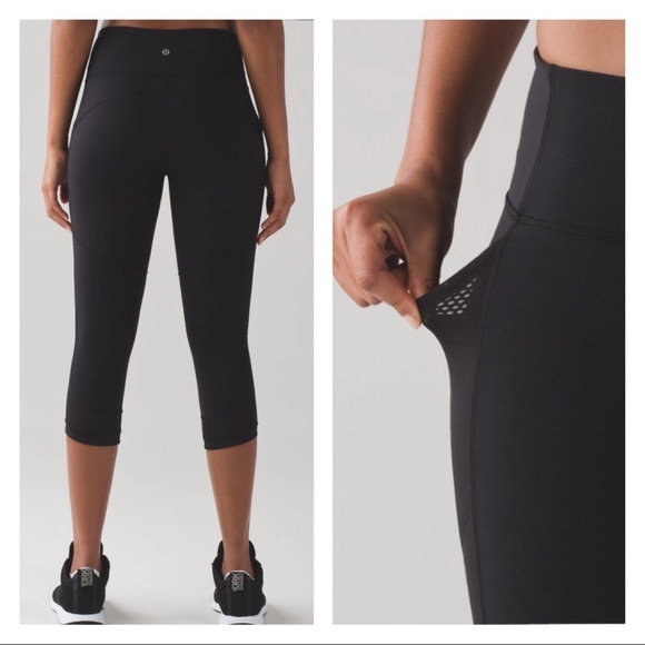 lululemon athletica Pants - Lululemon High Rise Crop w/ Mesh Side Pockets